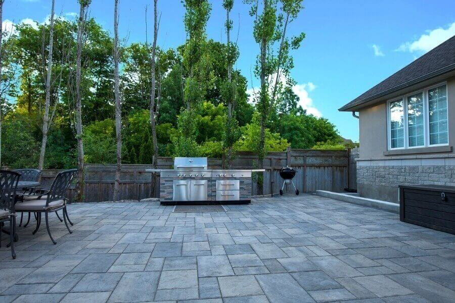 custom outdoor kitchen design